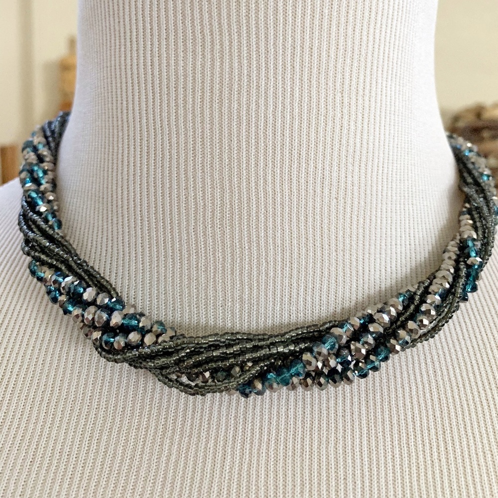 Beaded necklace